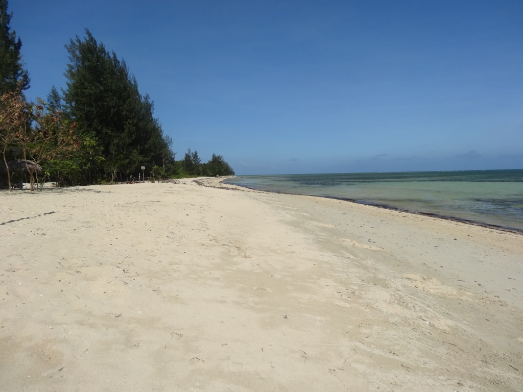 The beach at Dona Choleng